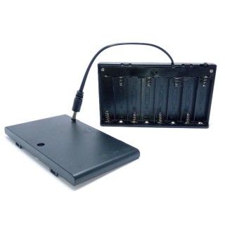 Caja portapilas con conector jack 2.1 e interruptor para 8 pilas tipo AA