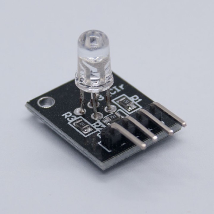 Módulo KY-016, consta de un LED RGB de 5 mm